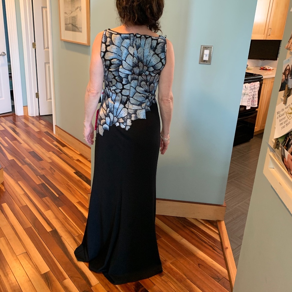 Adriana Papell Formal Sleeveless Long Gown